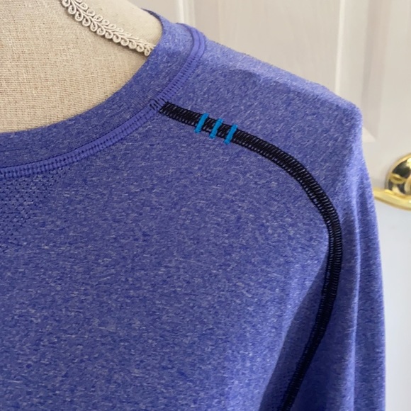 Lululemon athletic shirt - Picture 2 of 9